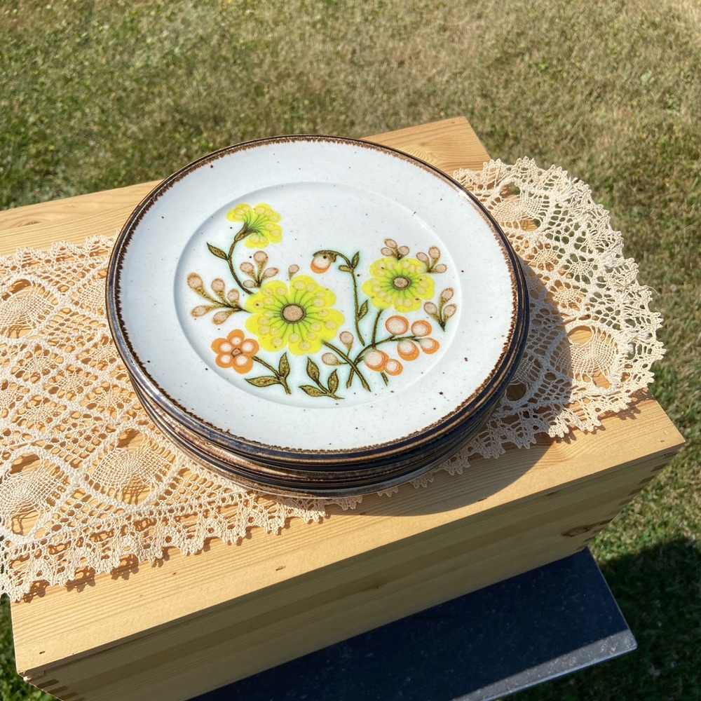 Johnson Brothers Ironstone - 6 Bread And Butter Plates